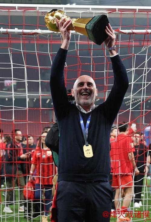 海港足协杯卫冕梦碎 穆斯卡特难掩遗憾 海港足协杯卫冕梦碎 穆斯卡特难掩遗憾