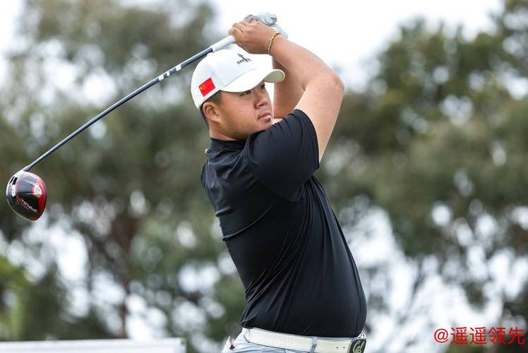 汤普森领跑亚巡PIF沙特公开赛第二轮 郑蕴和T19