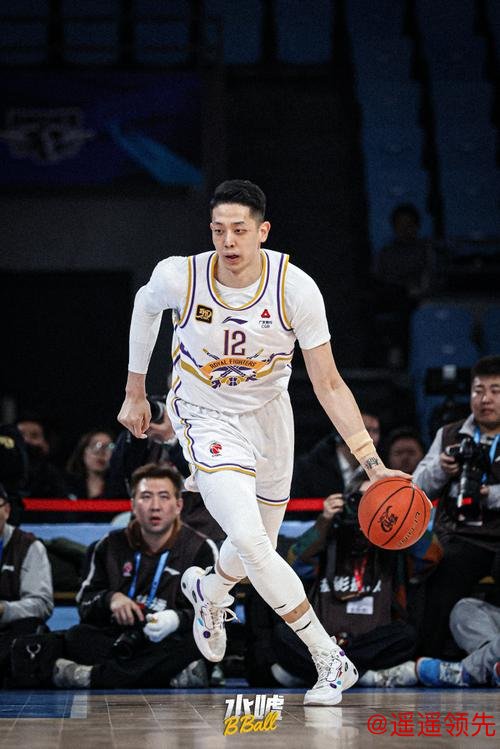 开云体育入口 沈梓捷19+13状元12分 卢艺文26分深圳大胜上海