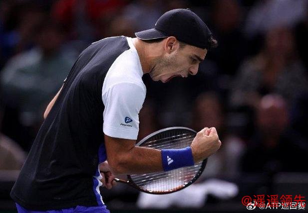 巴黎大师赛正赛首日爆出冷门 西西帕斯恩贝尔晋级